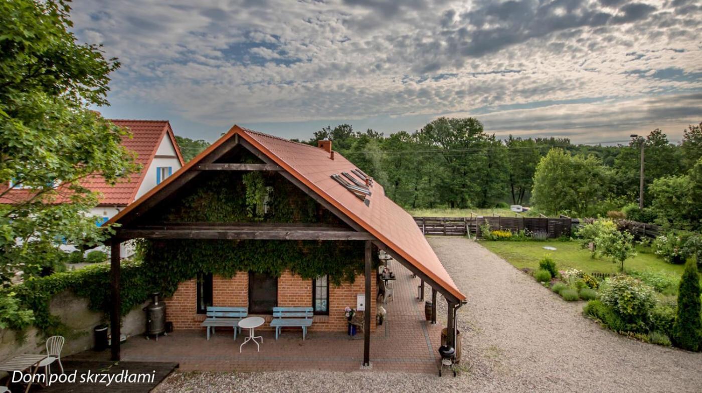 Dom Pod Skrzydlami Bed & Breakfast Gawliki Wielkie Exterior foto