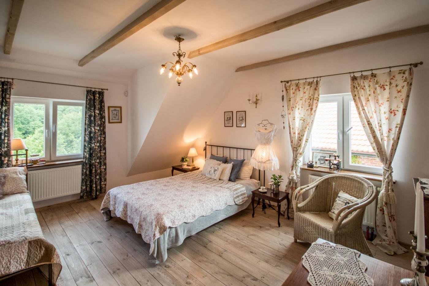 Dom Pod Skrzydlami Bed & Breakfast Gawliki Wielkie Exterior foto
