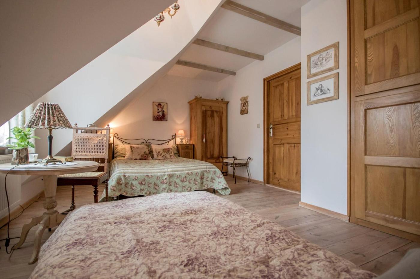 Dom Pod Skrzydlami Bed & Breakfast Gawliki Wielkie Exterior foto